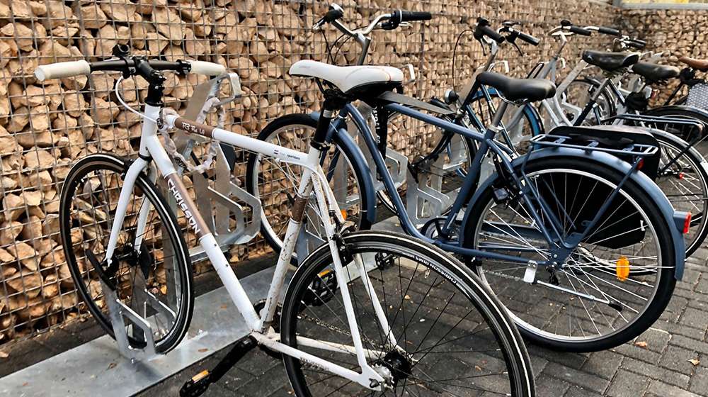 HIG TECH CAMPUS
AXLE IVO
AXLE ROSE
EBIKE 
RACEFIETS
SWAPBIKE