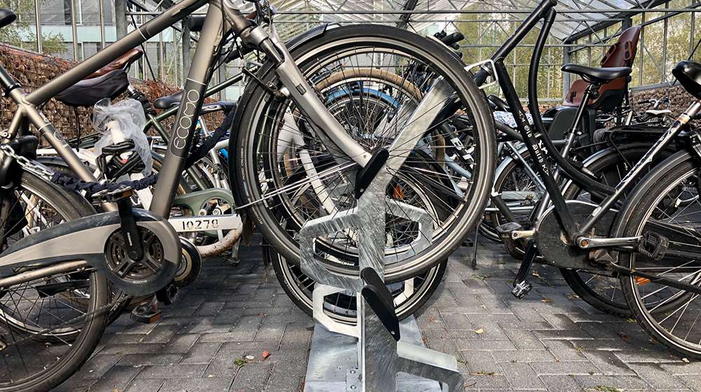 HIG TECH CAMPUS
AXLE IVO
AXLE ROSE
EBIKE 
RACEFIETS
SWAPBIKE