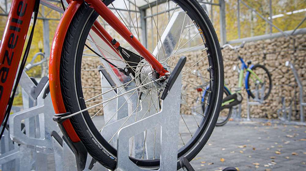 HIG TECH CAMPUS
AXLE IVO
AXLE ROSE
EBIKE 
RACEFIETS
SWAPBIKE
