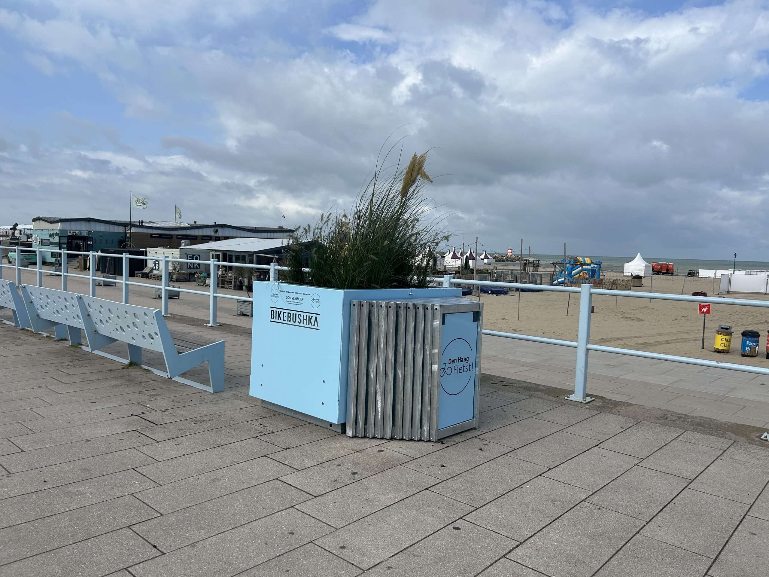 Extendable BIKEBUSHKA® bicycle parking solution in retracted position